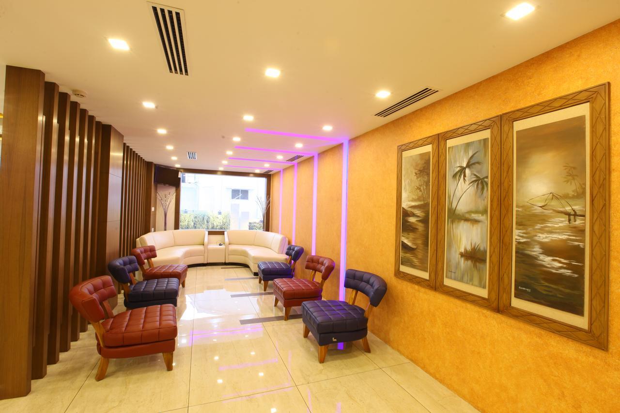 Sidra Pristine Hotel&Portico Halls Kochi Exterior foto