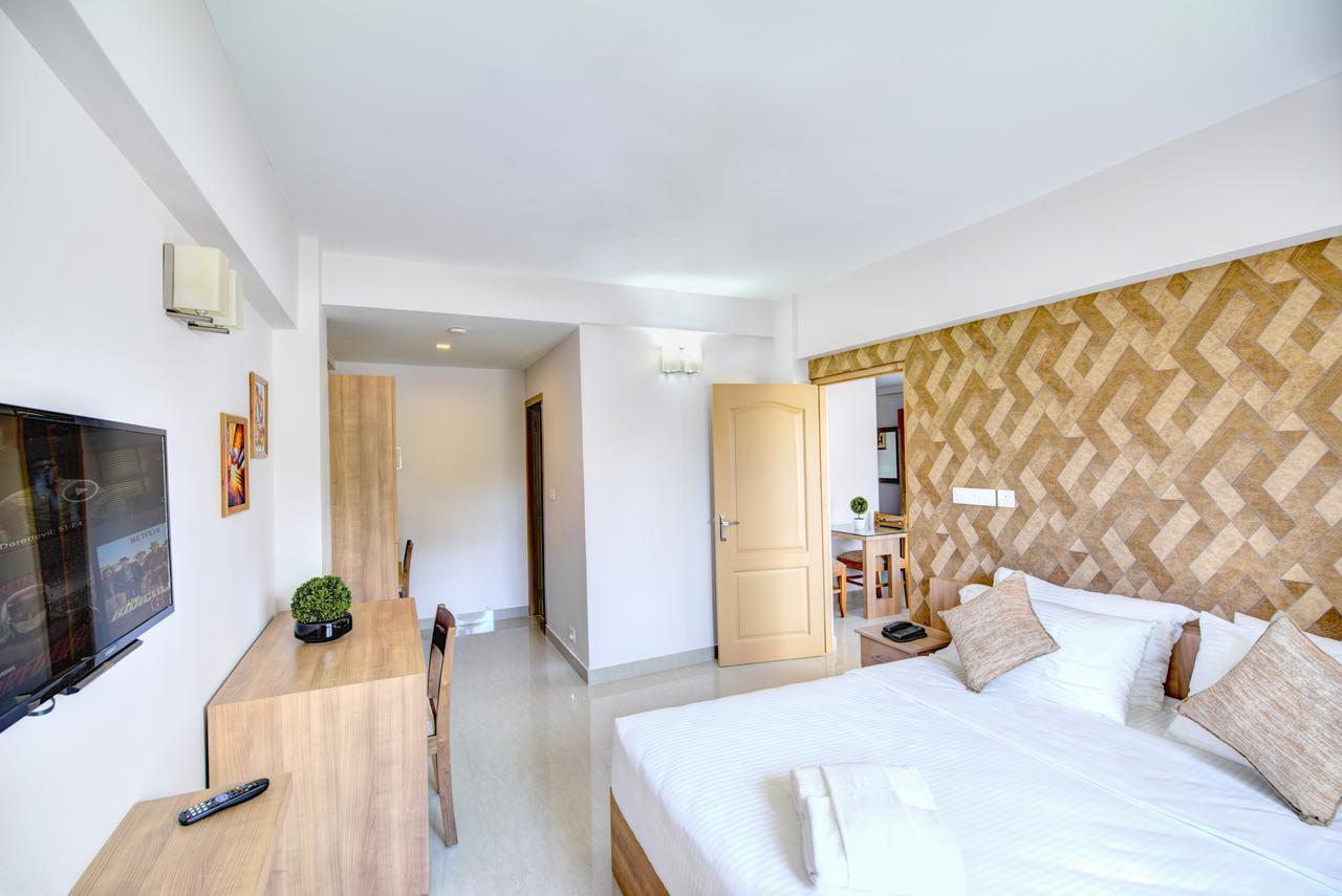 Sidra Pristine Hotel&Portico Halls Kochi Exterior foto