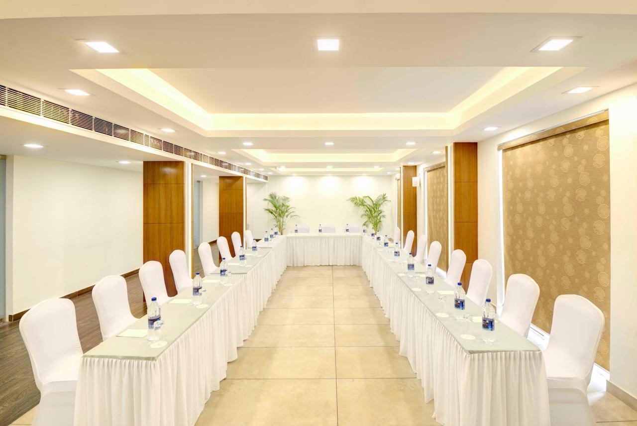 Sidra Pristine Hotel&Portico Halls Kochi Exterior foto