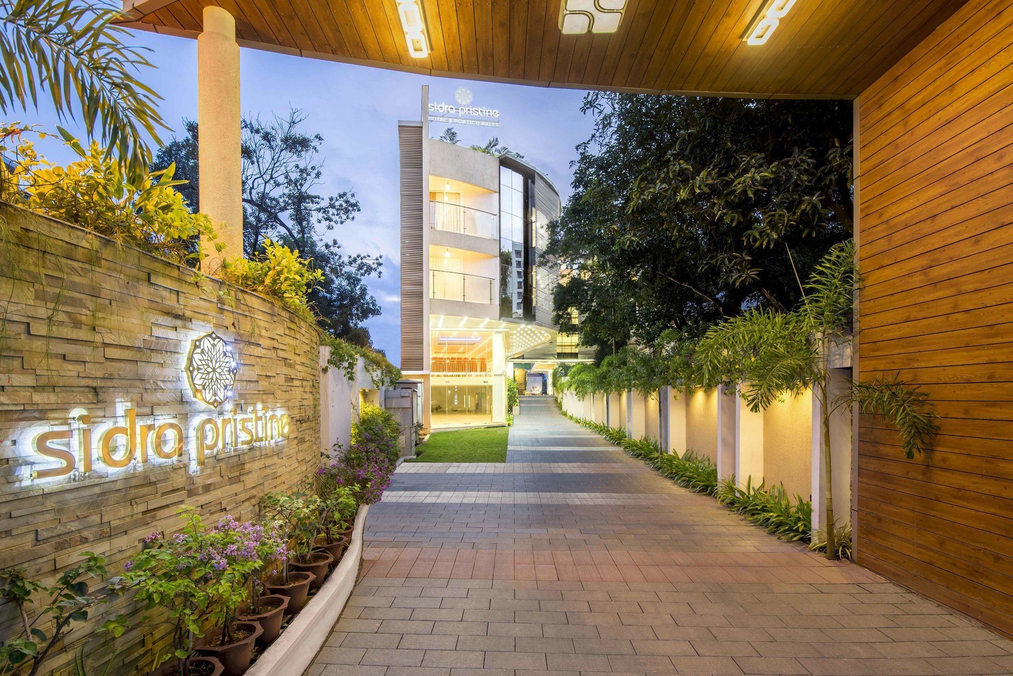 Sidra Pristine Hotel&Portico Halls Kochi Exterior foto